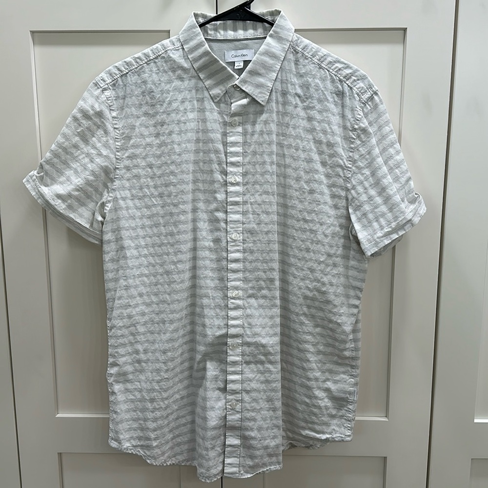 Calvin Klein Short Sleeve Button Down Size Large